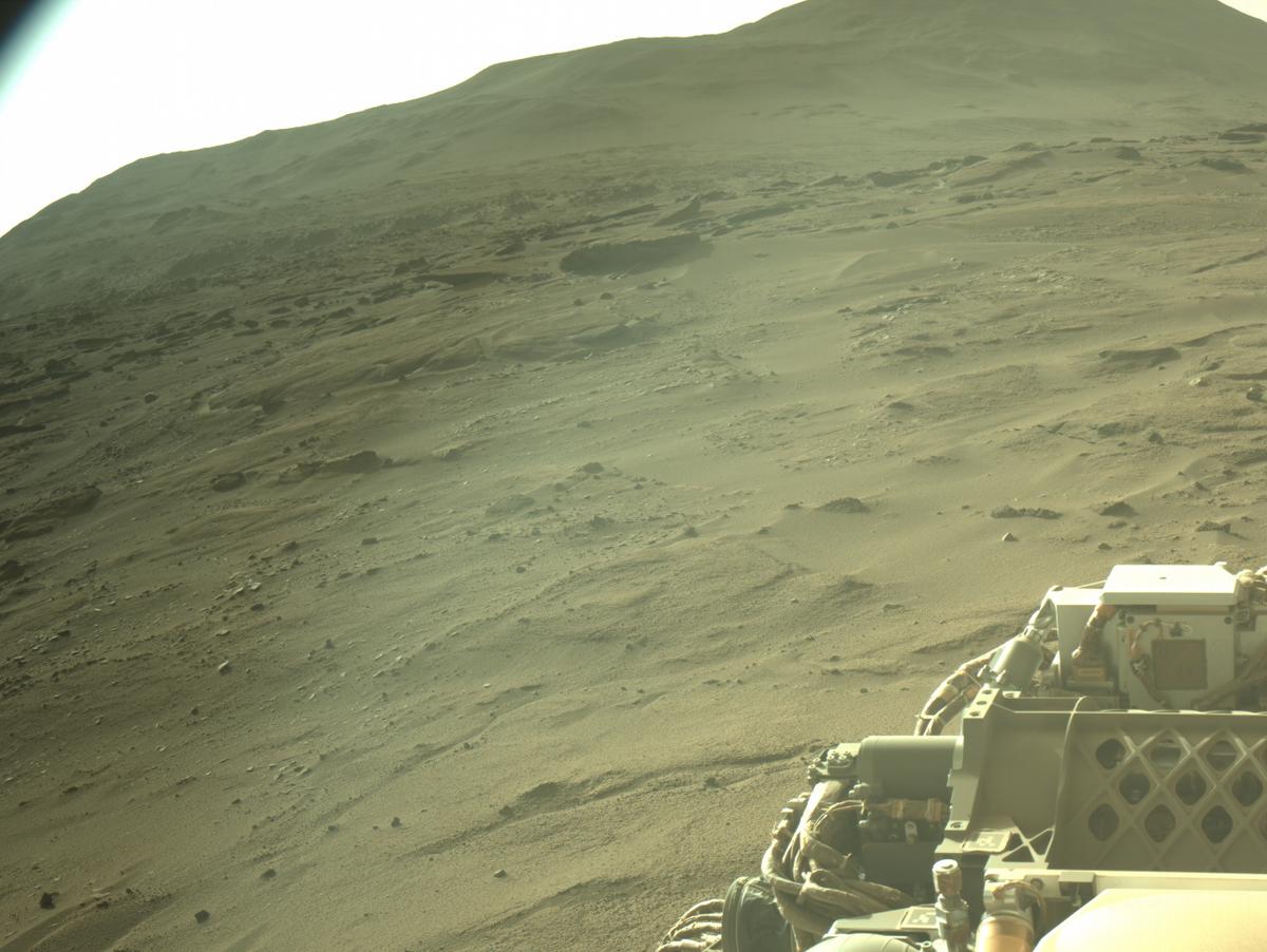 This image was taken by NAVCAM_RIGHT onboard NASA's Mars rover Perseverance on Sol 932