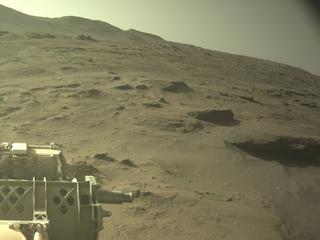 View image taken on Mars, Mars Perseverance Sol 932: Right Navigation Camera (Navcam)