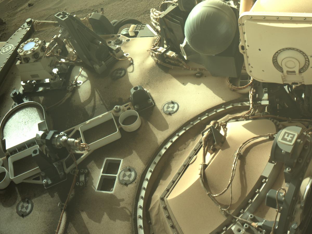 This image was taken by NAVCAM_RIGHT onboard NASA's Mars rover Perseverance on Sol 932