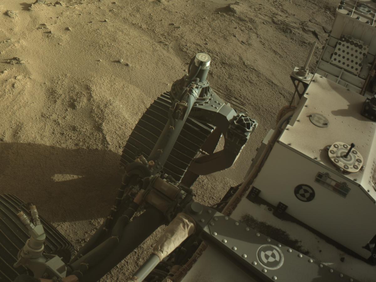 This image was taken by NAVCAM_RIGHT onboard NASA's Mars rover Perseverance on Sol 932