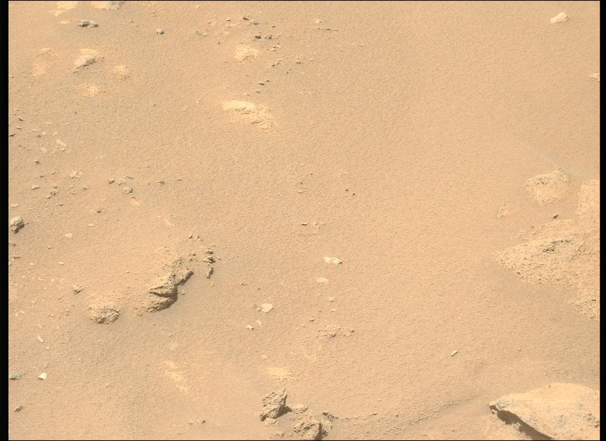 This image was taken by MCZ_LEFT onboard NASA's Mars rover Perseverance on Sol 932