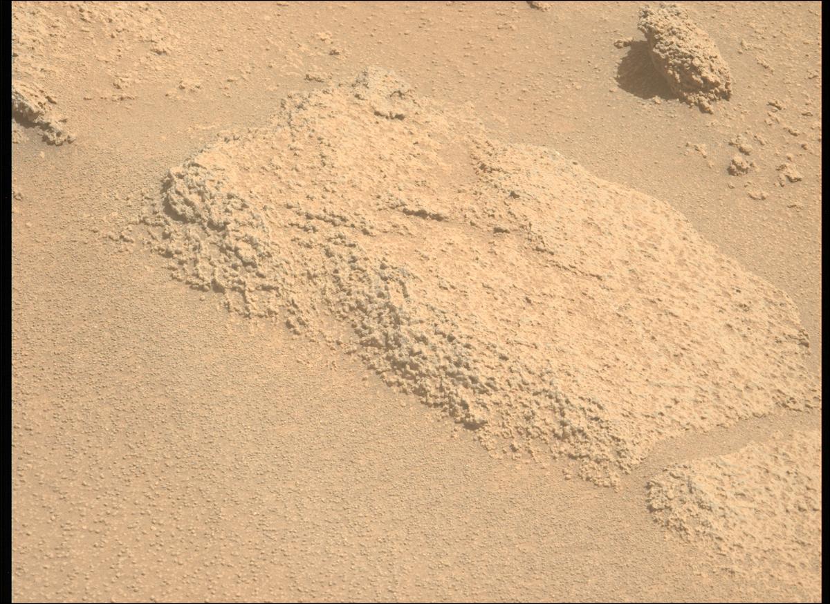 This image was taken by MCZ_LEFT onboard NASA's Mars rover Perseverance on Sol 932