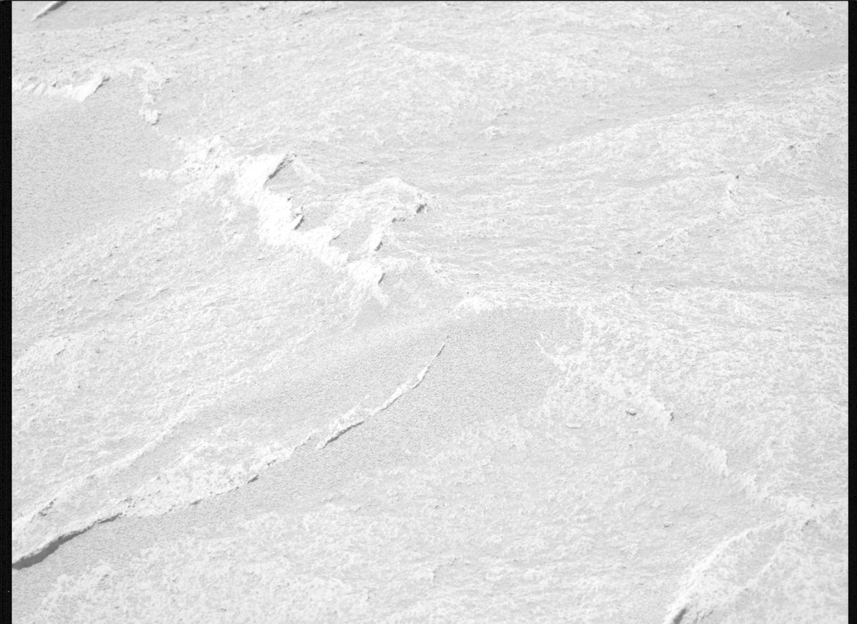 This image was taken by MCZ_LEFT onboard NASA's Mars rover Perseverance on Sol 932