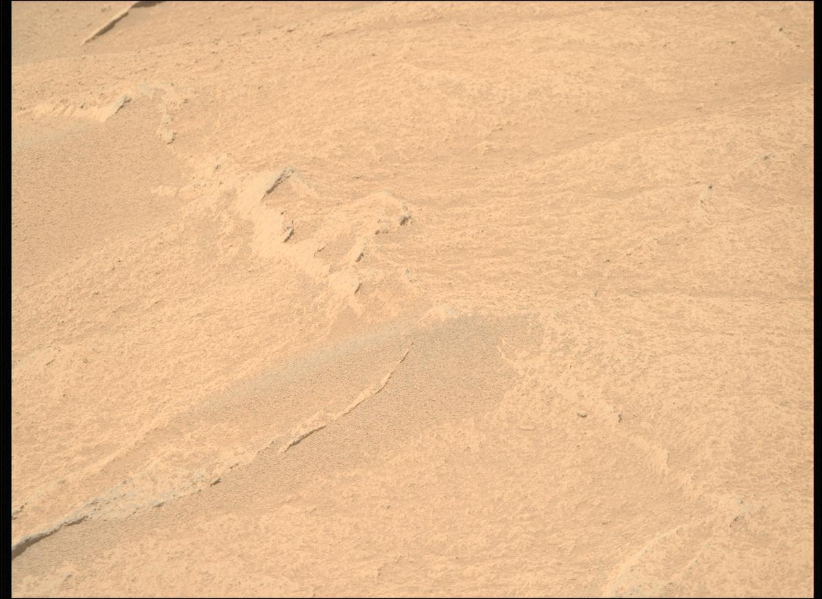 This image was taken by MCZ_RIGHT onboard NASA's Mars rover Perseverance on Sol 932