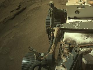 View image taken on Mars, Mars Perseverance Sol 933: Right Navigation Camera (Navcam)