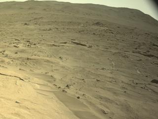 View image taken on Mars, Mars Perseverance Sol 933: Right Navigation Camera (Navcam)