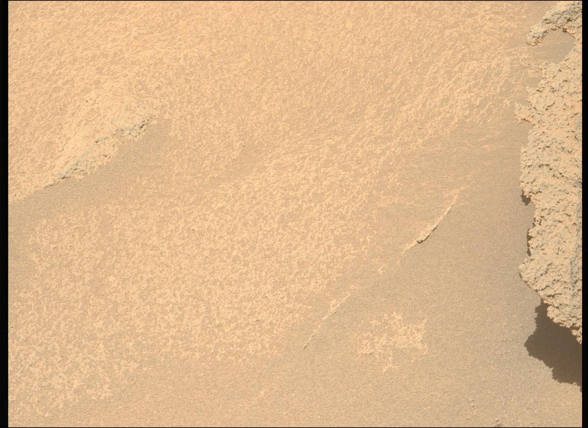 This image was taken by MCZ_LEFT onboard NASA's Mars rover Perseverance on Sol 933