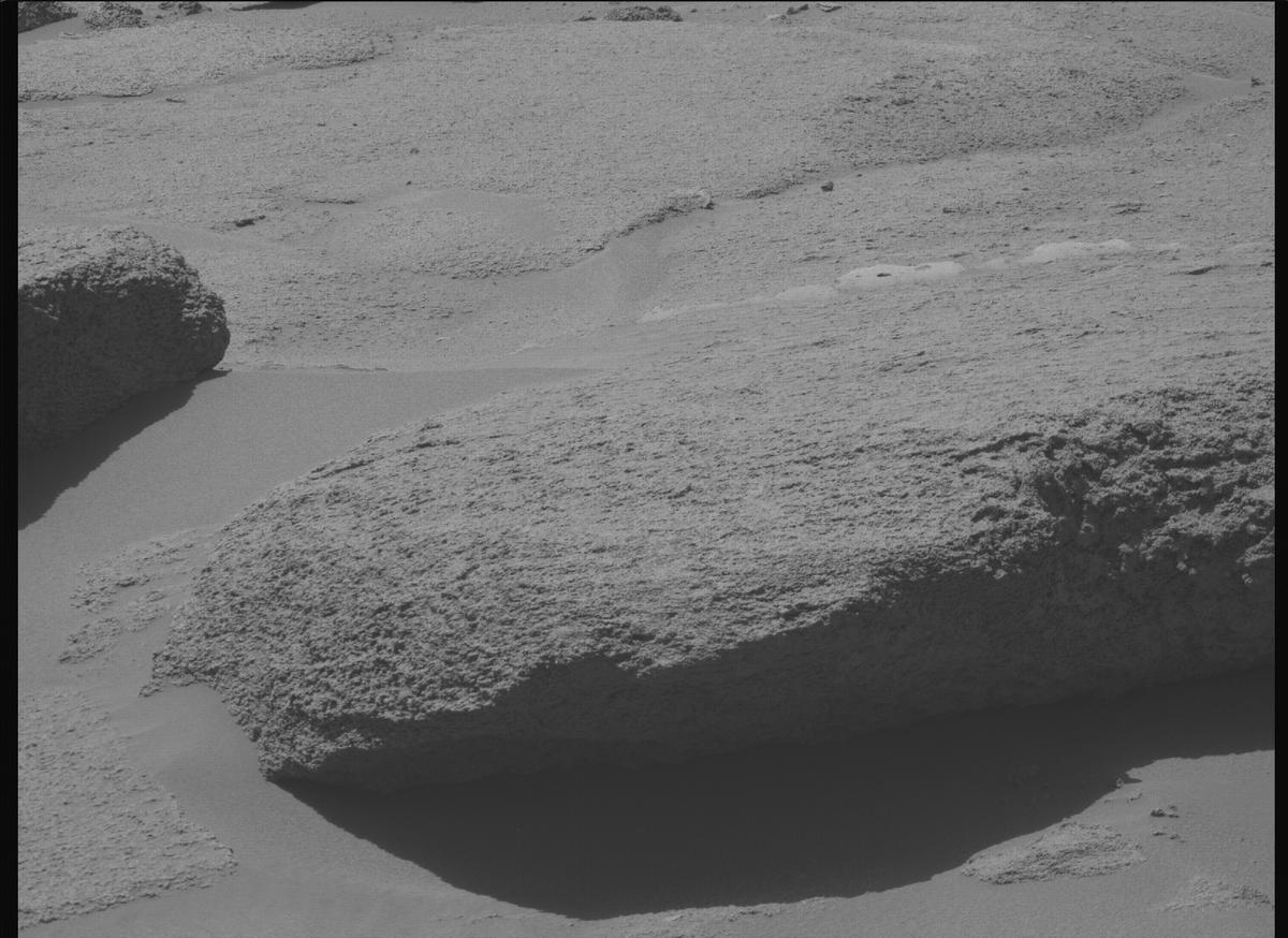 This image was taken by MCZ_RIGHT onboard NASA's Mars rover Perseverance on Sol 933