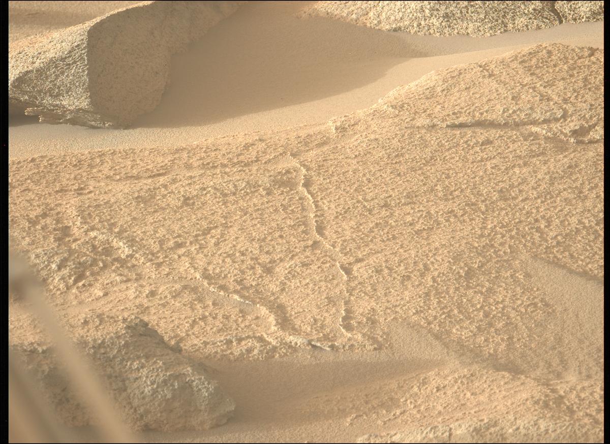This image was taken by MCZ_LEFT onboard NASA's Mars rover Perseverance on Sol 934