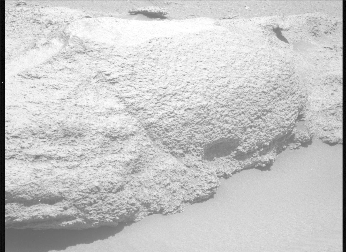 This image was taken by MCZ_LEFT onboard NASA's Mars rover Perseverance on Sol 934