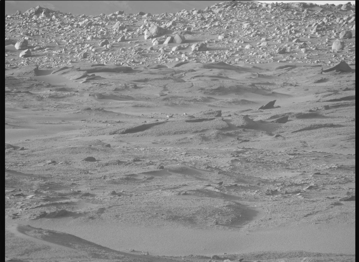 This image was taken by MCZ_RIGHT onboard NASA's Mars rover Perseverance on Sol 934