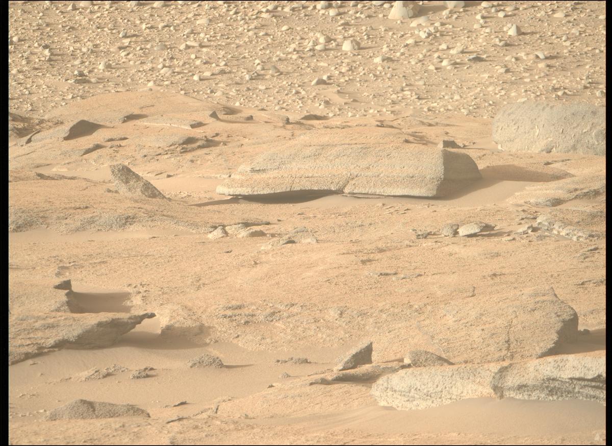 This image was taken by MCZ_RIGHT onboard NASA's Mars rover Perseverance on Sol 934