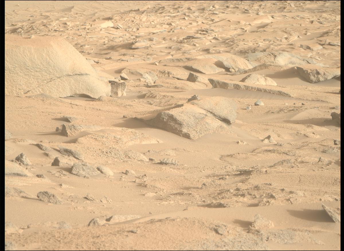 This image was taken by MCZ_RIGHT onboard NASA's Mars rover Perseverance on Sol 934