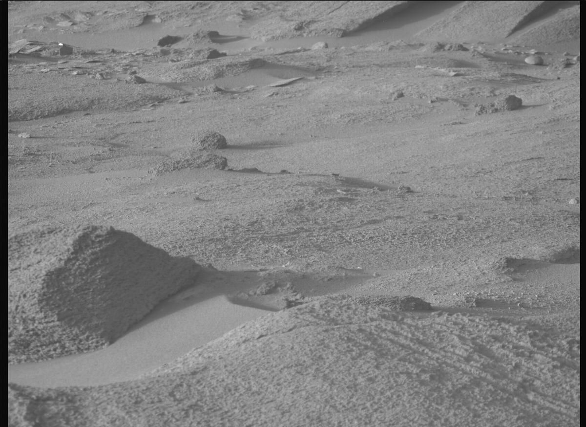 This image was taken by MCZ_RIGHT onboard NASA's Mars rover Perseverance on Sol 934