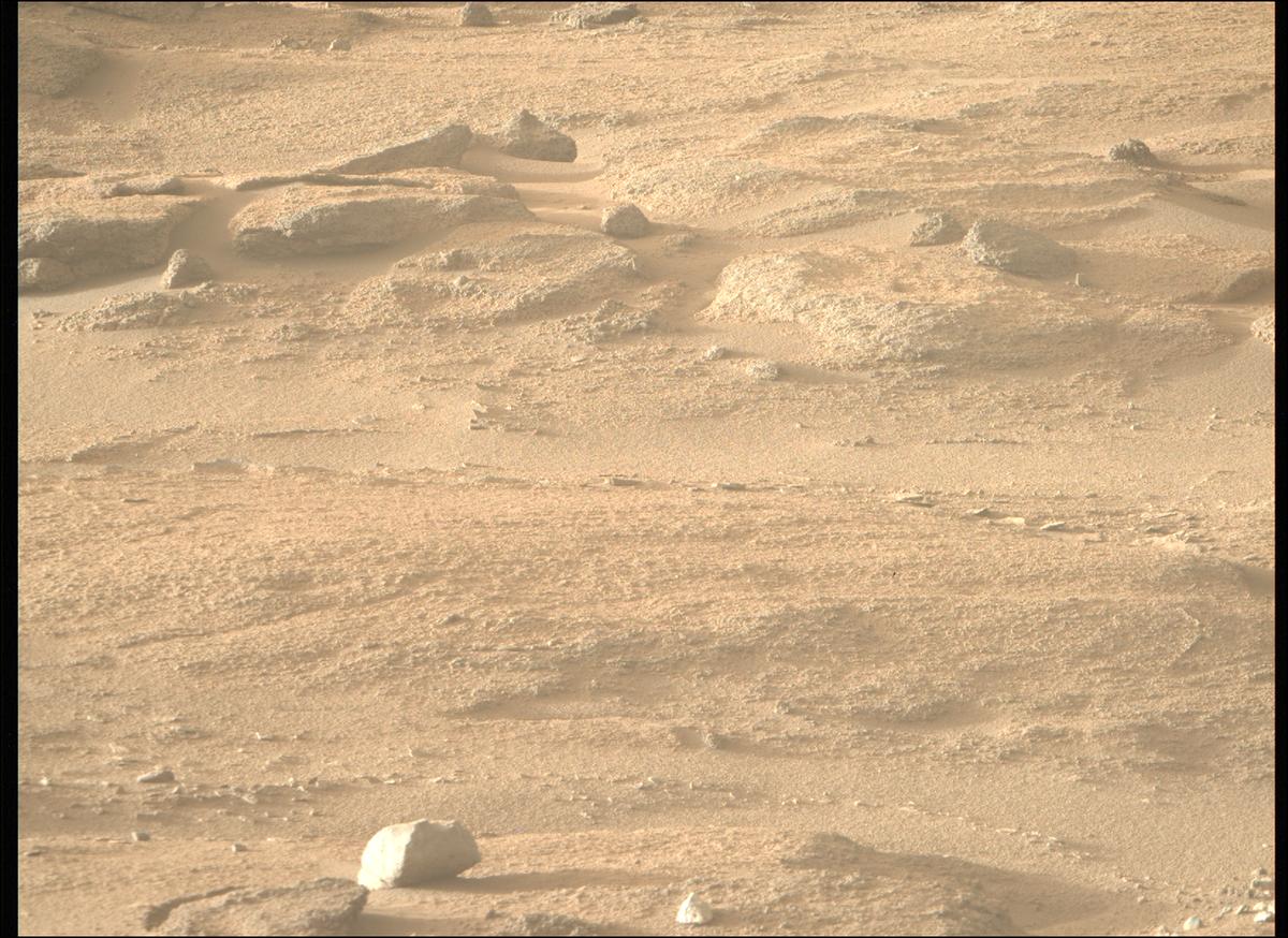 This image was taken by MCZ_RIGHT onboard NASA's Mars rover Perseverance on Sol 934