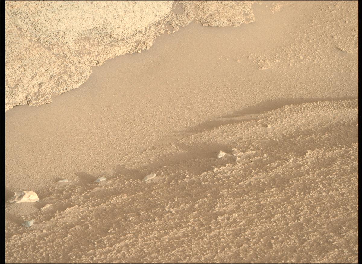 This image was taken by MCZ_RIGHT onboard NASA's Mars rover Perseverance on Sol 934