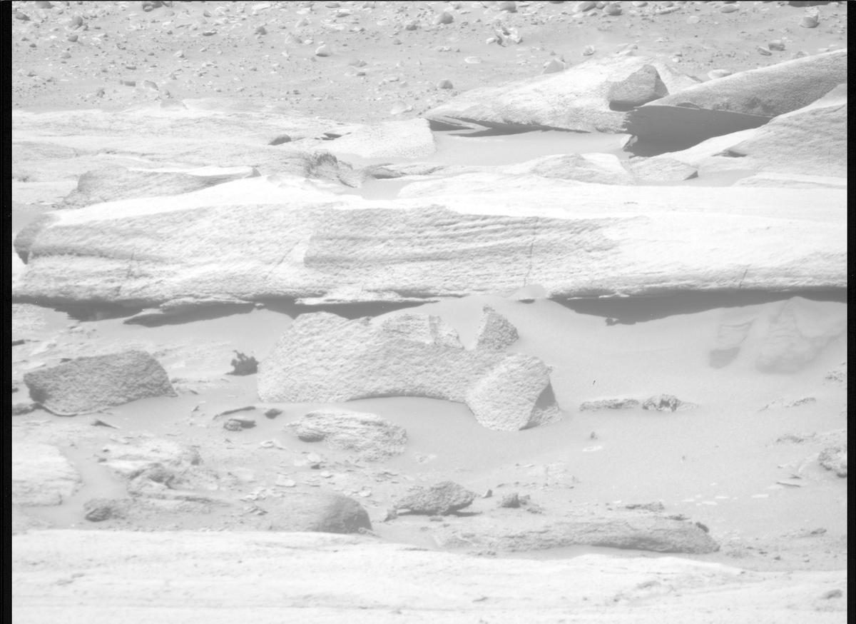 This image was taken by MCZ_RIGHT onboard NASA's Mars rover Perseverance on Sol 934