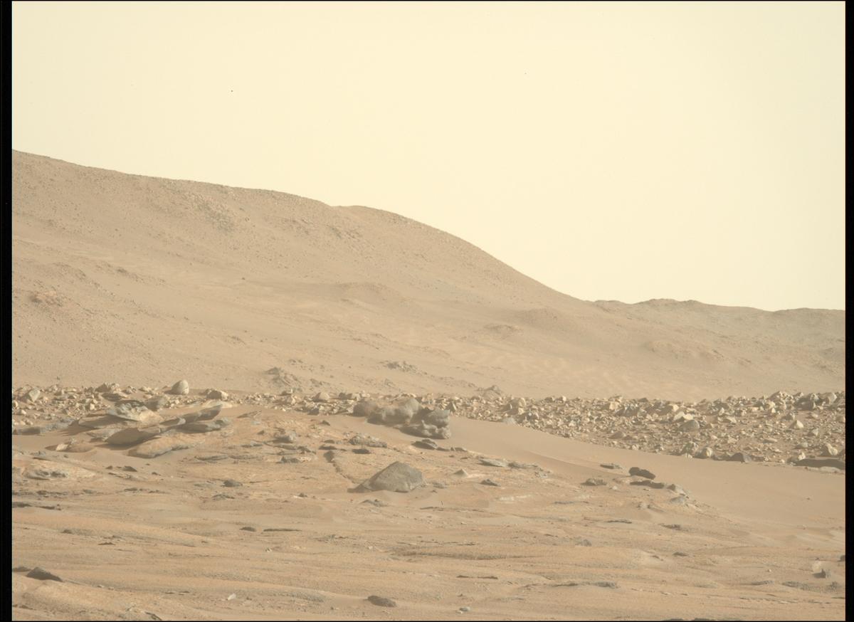 This image was taken by MCZ_LEFT onboard NASA's Mars rover Perseverance on Sol 936