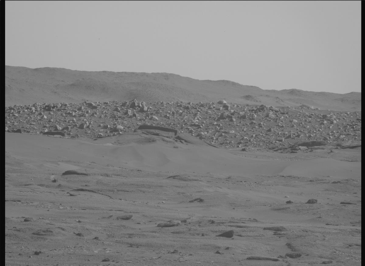 This image was taken by MCZ_LEFT onboard NASA's Mars rover Perseverance on Sol 936