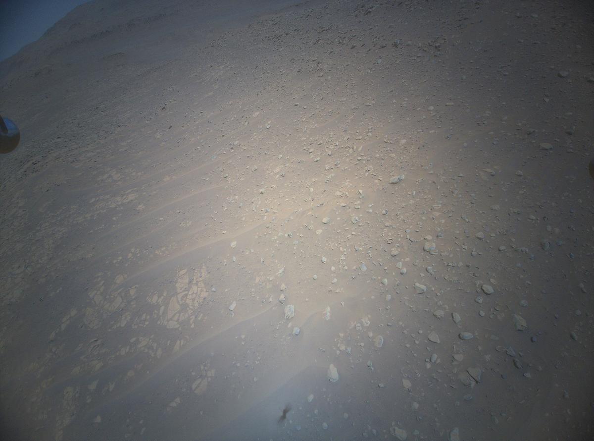 This image was taken by HELI_RTE onboard NASA's Mars rover Perseverance on Sol 940