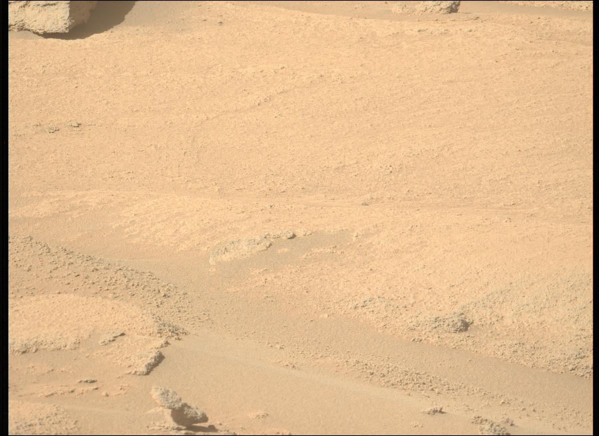 This image was taken by MCZ_LEFT onboard NASA's Mars rover Perseverance on Sol 940