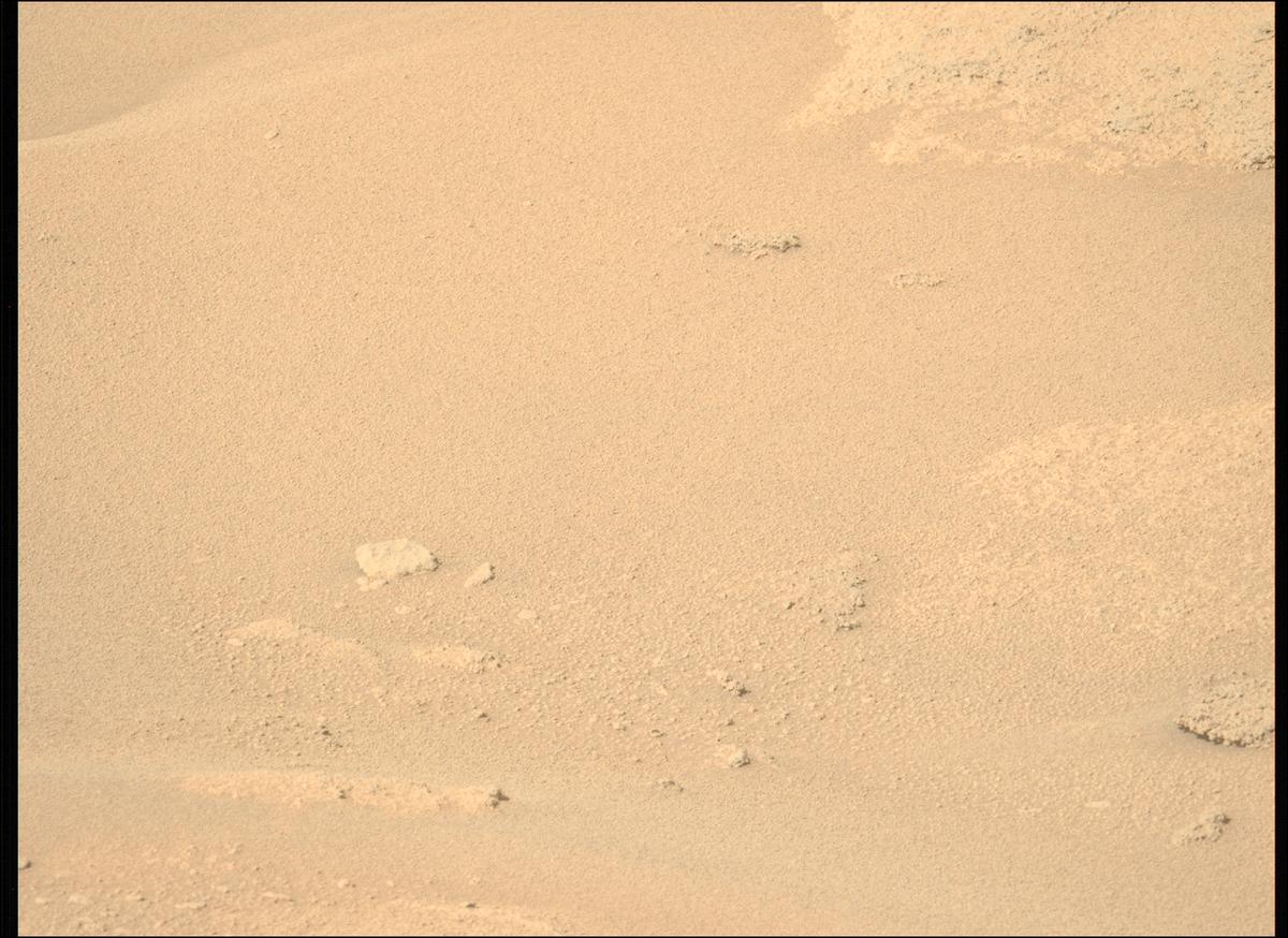 This image was taken by MCZ_LEFT onboard NASA's Mars rover Perseverance on Sol 940