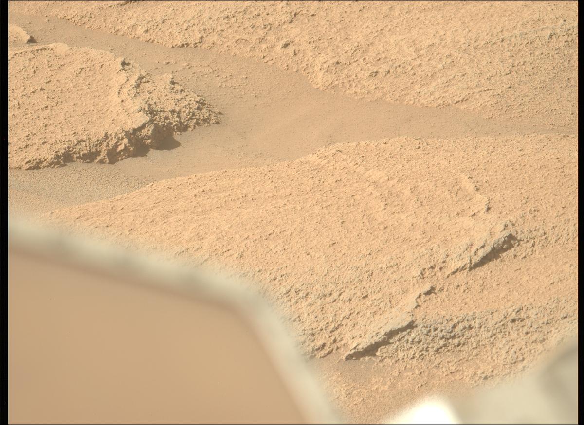 This image was taken by MCZ_LEFT onboard NASA's Mars rover Perseverance on Sol 940