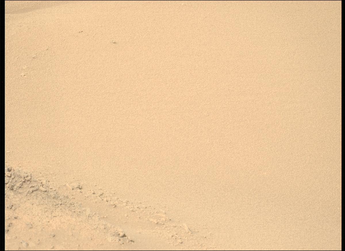 This image was taken by MCZ_LEFT onboard NASA's Mars rover Perseverance on Sol 940