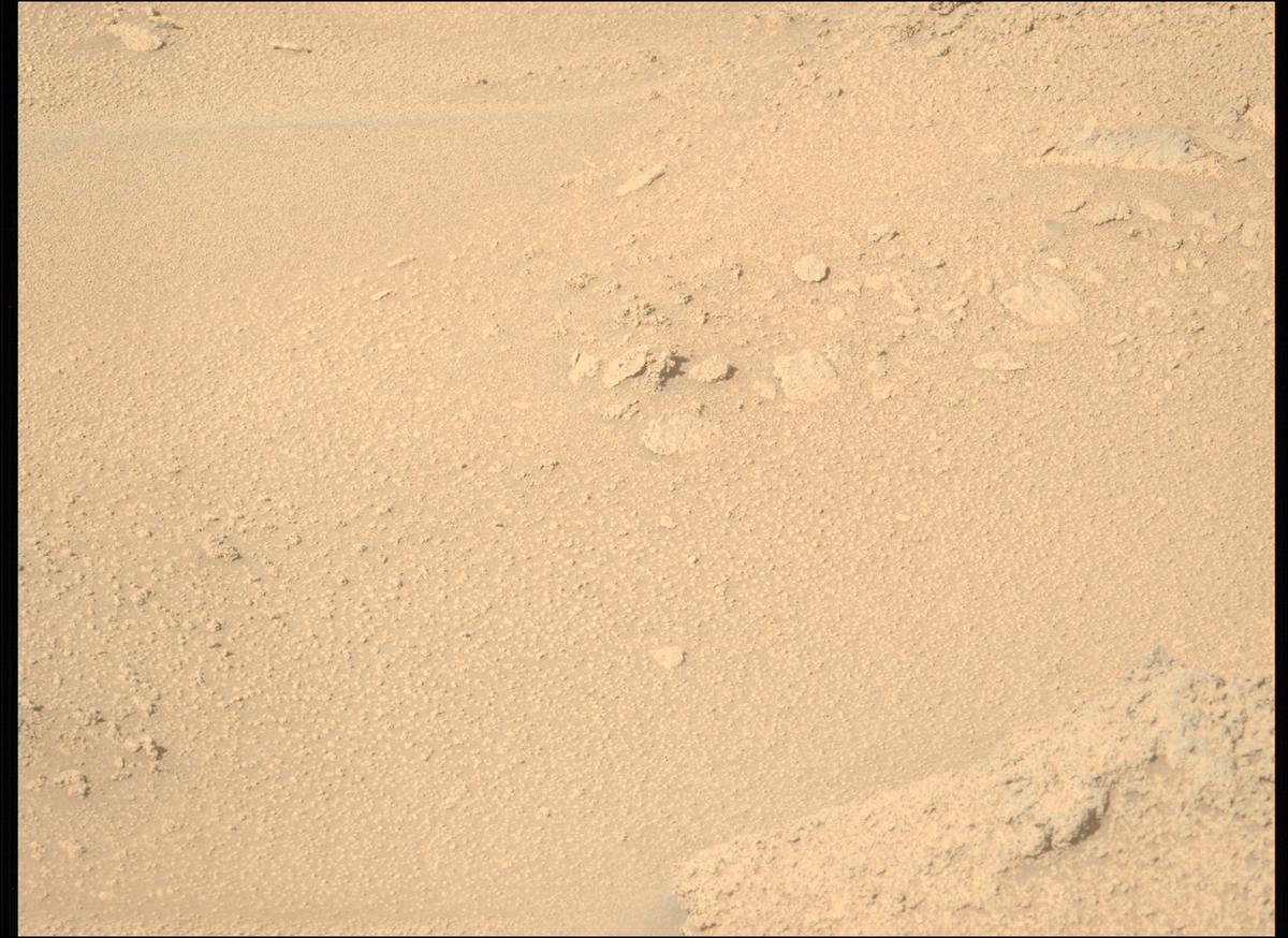 This image was taken by MCZ_LEFT onboard NASA's Mars rover Perseverance on Sol 940