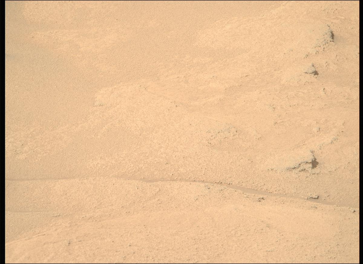 This image was taken by MCZ_RIGHT onboard NASA's Mars rover Perseverance on Sol 940