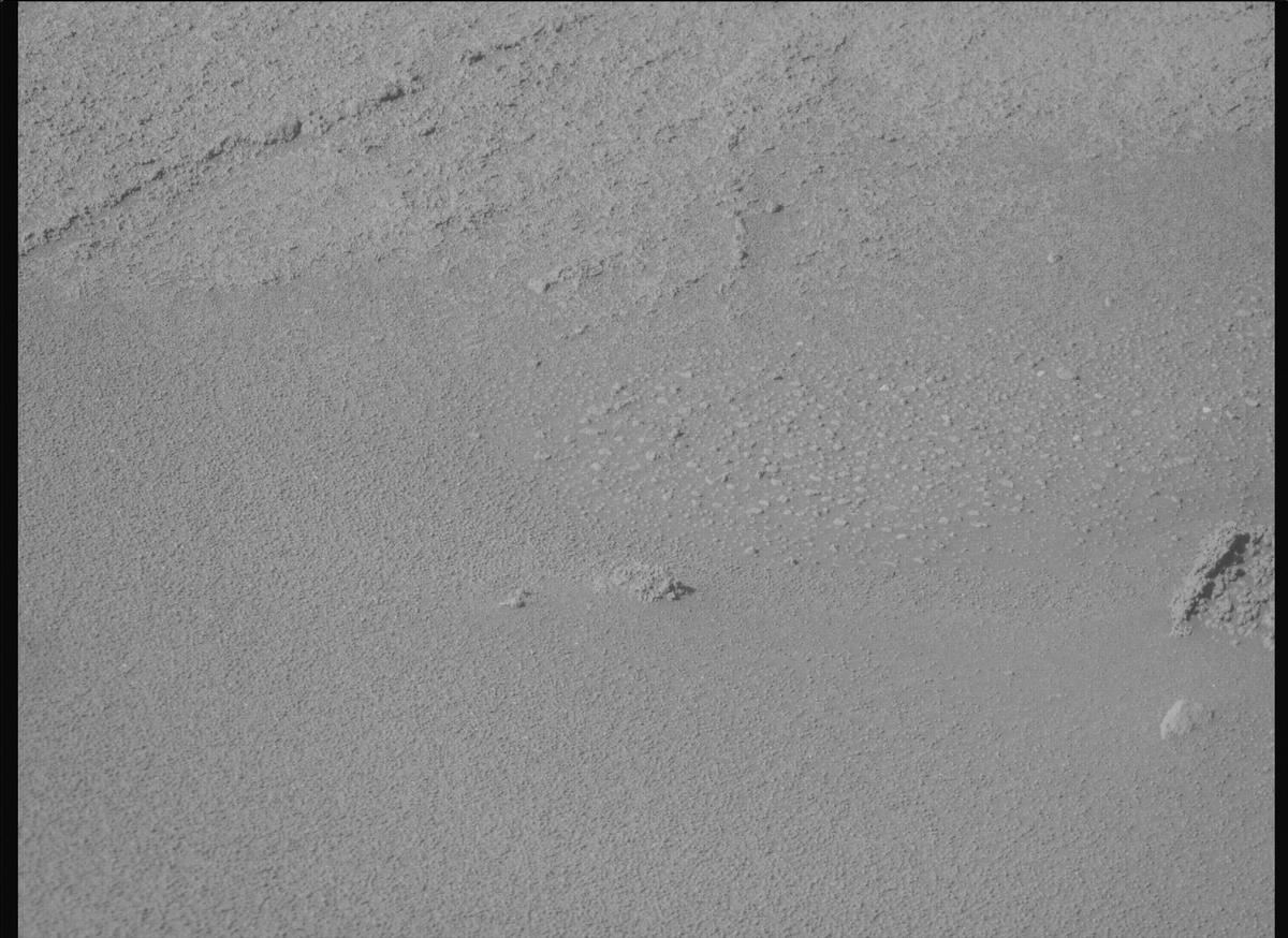 This image was taken by MCZ_RIGHT onboard NASA's Mars rover Perseverance on Sol 940