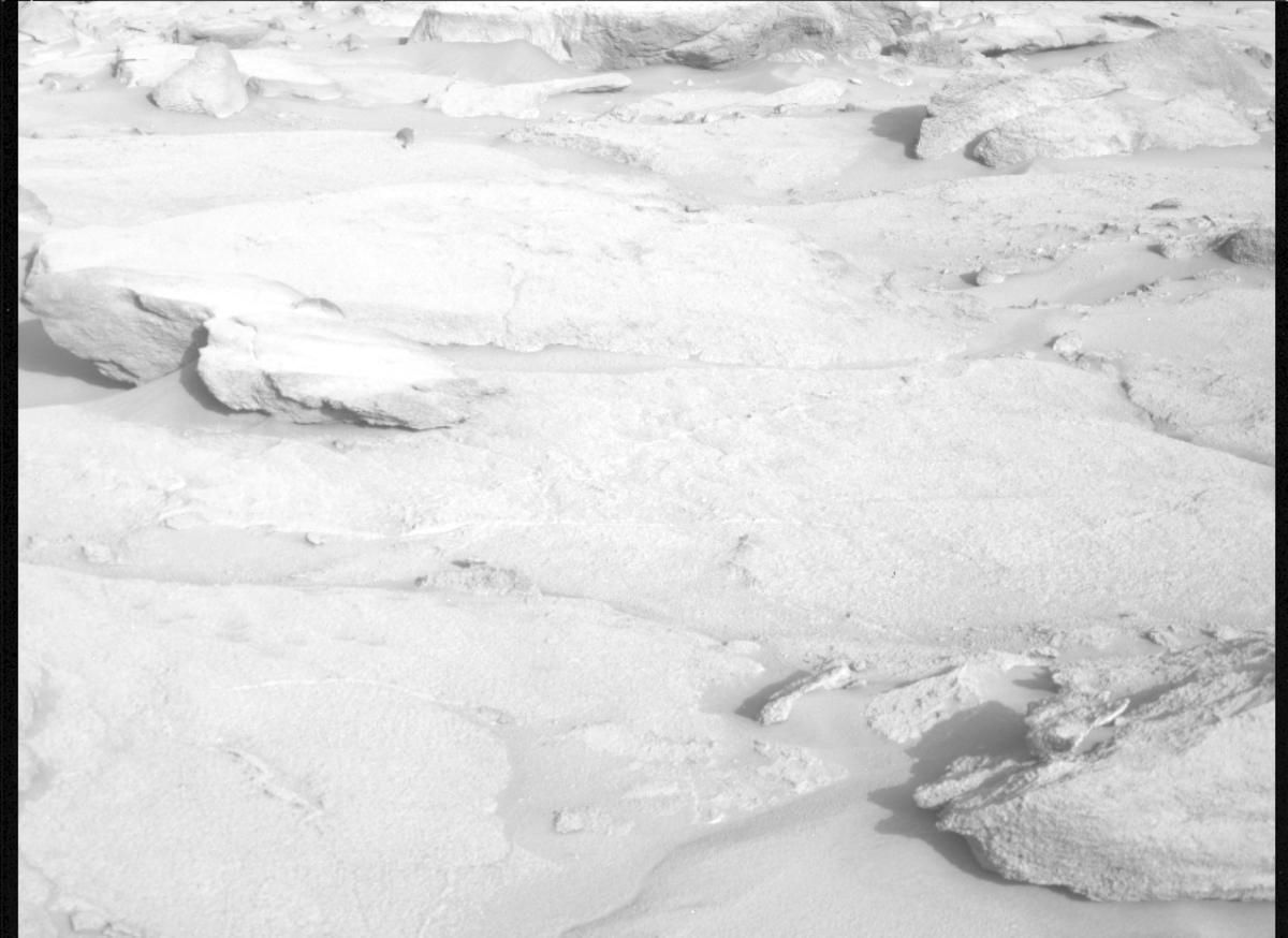 This image was taken by MCZ_RIGHT onboard NASA's Mars rover Perseverance on Sol 940
