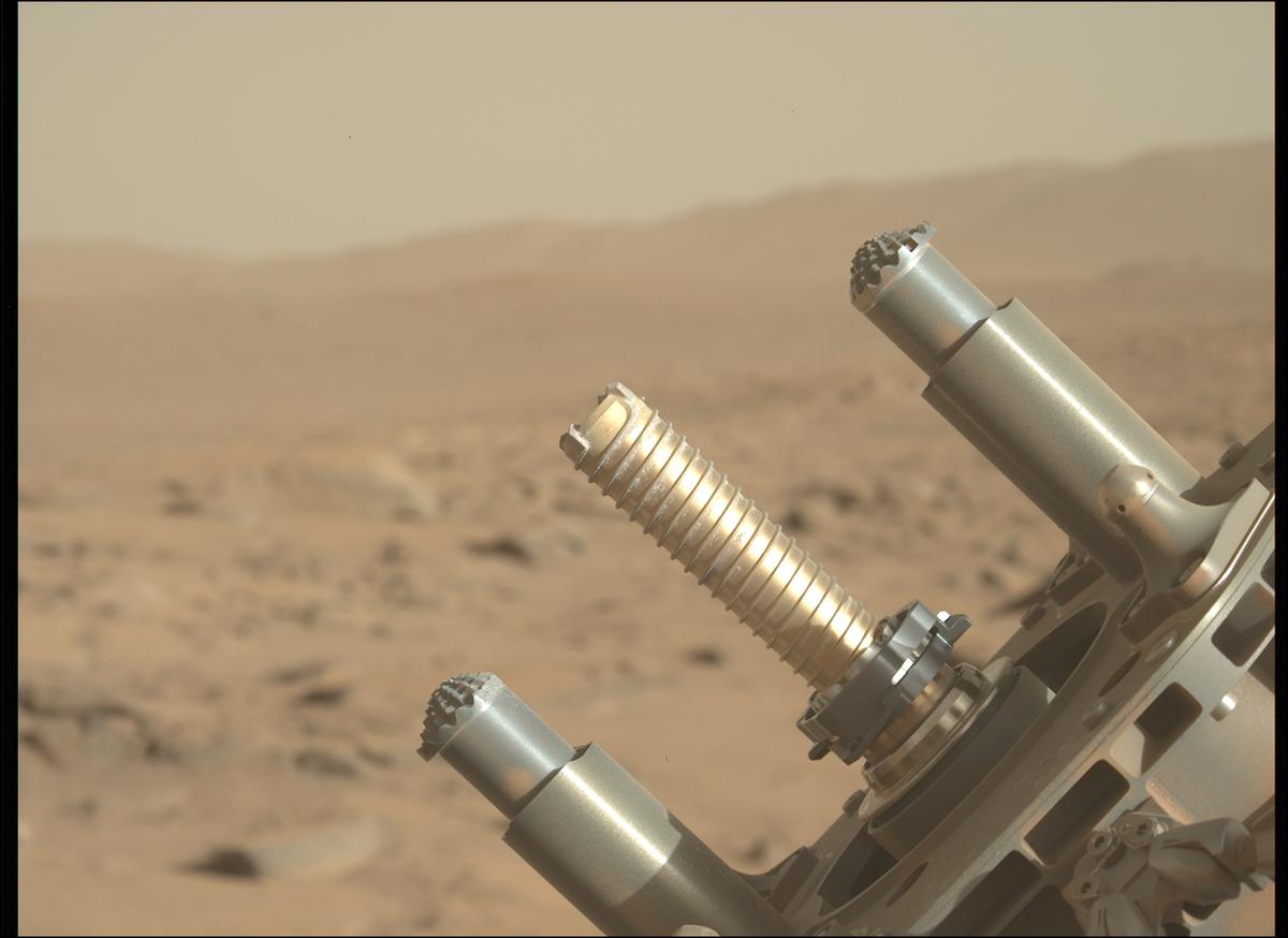 This image was taken by MCZ_LEFT onboard NASA's Mars rover Perseverance on Sol 942