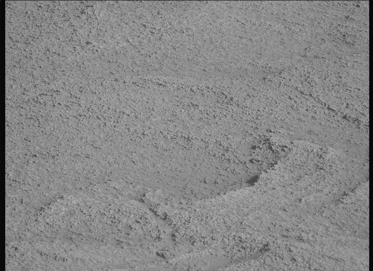 This image was taken by MCZ_LEFT onboard NASA's Mars rover Perseverance on Sol 943