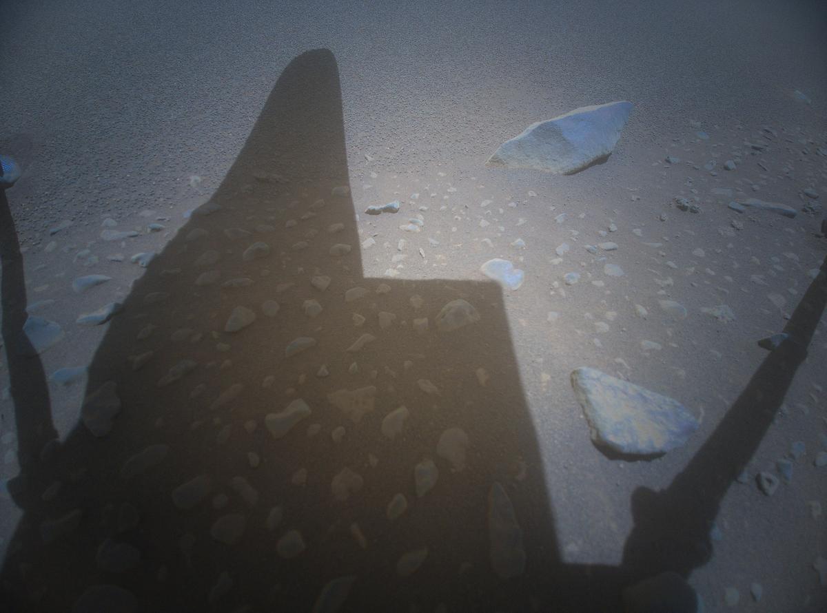 This image was taken by HELI_RTE onboard NASA's Mars rover Perseverance on Sol 945