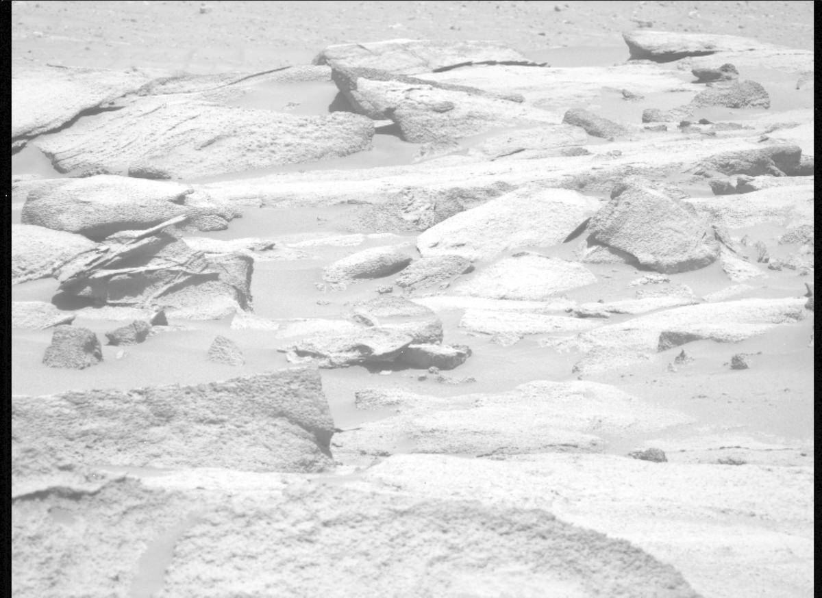 This image was taken by MCZ_LEFT onboard NASA's Mars rover Perseverance on Sol 945
