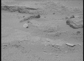 View image taken on Mars, Mars Perseverance Sol 947: Left Mastcam-Z Camera