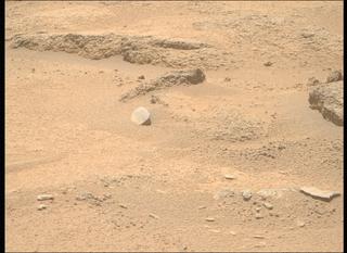 View image taken on Mars, Mars Perseverance Sol 947: Right Mastcam-Z Camera
