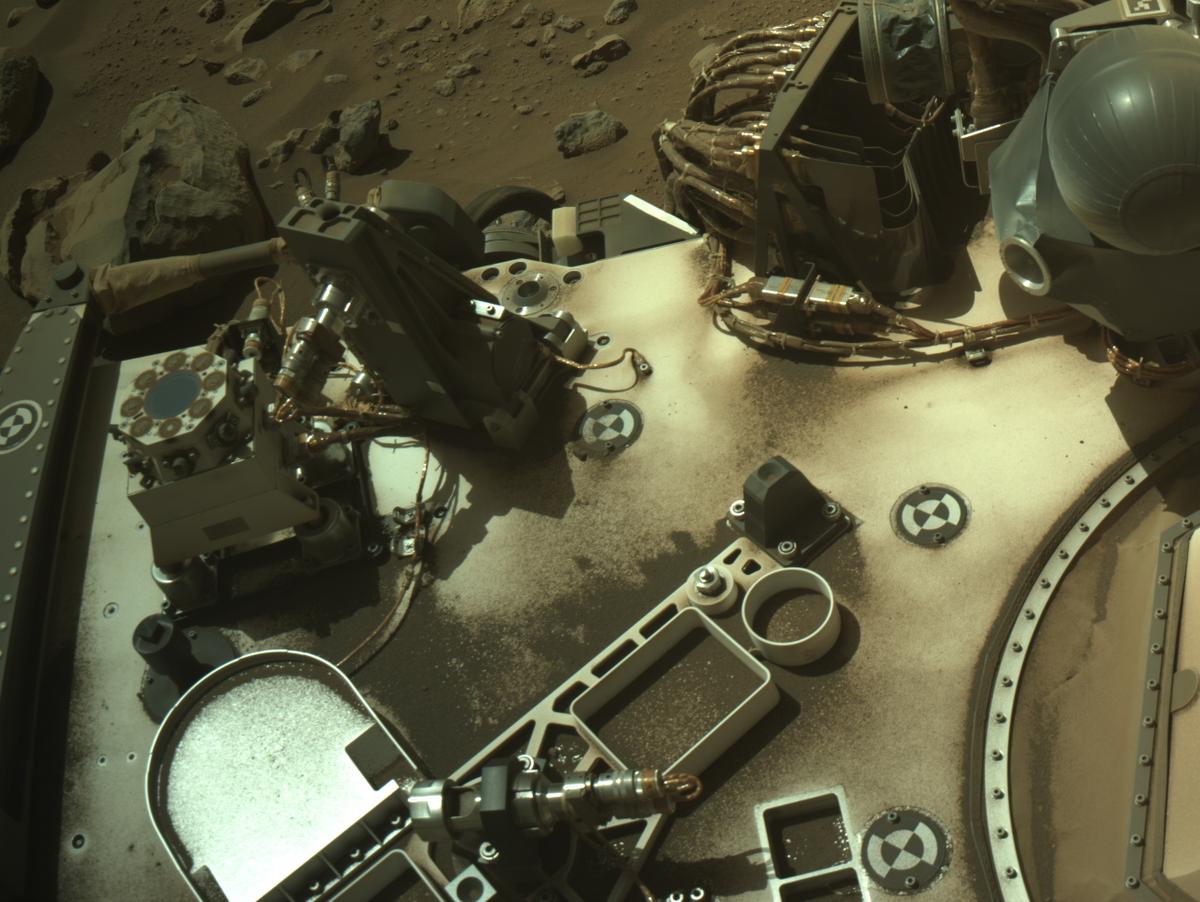 This image was taken by NAVCAM_LEFT onboard NASA's Mars rover Perseverance on Sol 952