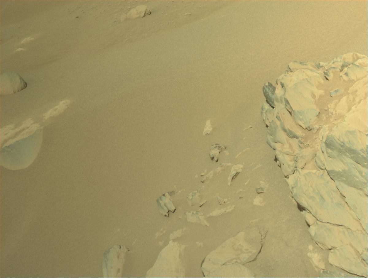 This image was taken by NAVCAM_RIGHT onboard NASA's Mars rover Perseverance on Sol 952