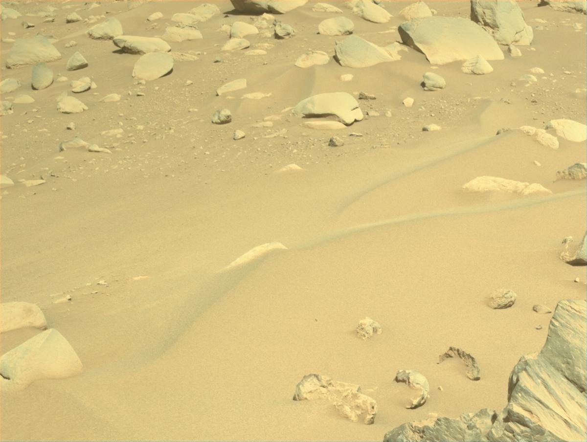 This image was taken by NAVCAM_RIGHT onboard NASA's Mars rover Perseverance on Sol 952