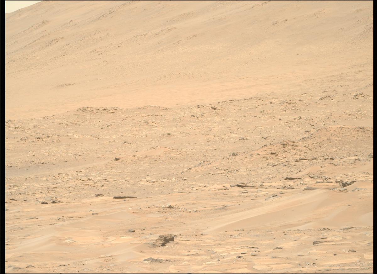 This image was taken by MCZ_RIGHT onboard NASA's Mars rover Perseverance on Sol 952