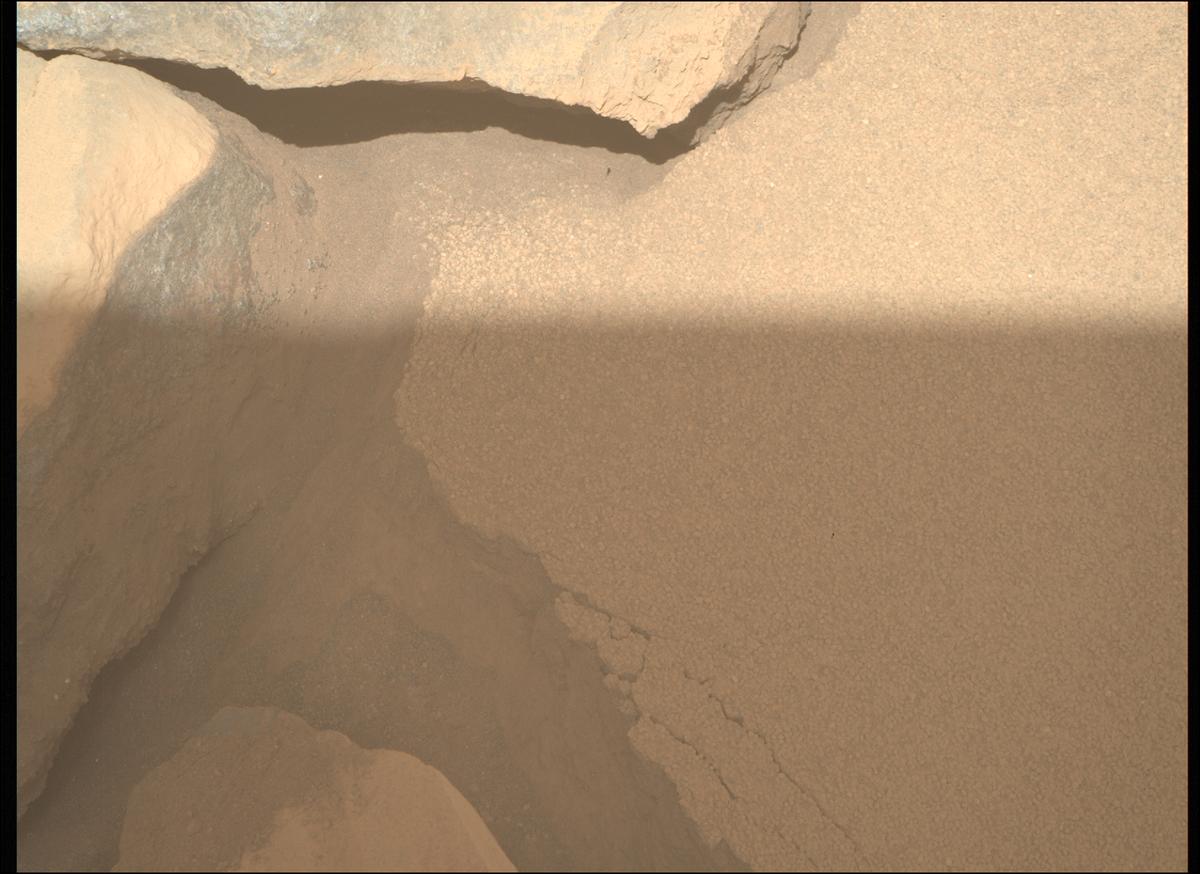 This image was taken by MCZ_RIGHT onboard NASA's Mars rover Perseverance on Sol 952