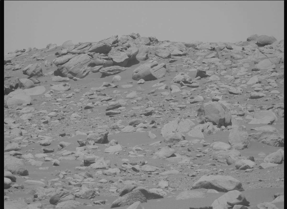 This image was taken by MCZ_RIGHT onboard NASA's Mars rover Perseverance on Sol 955