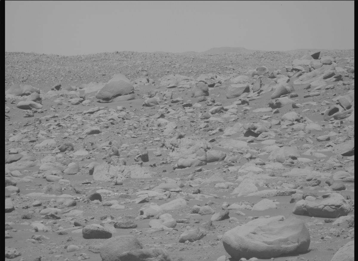 This image was taken by MCZ_RIGHT onboard NASA's Mars rover Perseverance on Sol 955