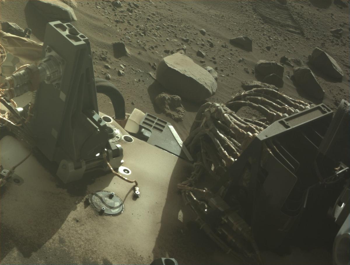 This image was taken by NAVCAM_LEFT onboard NASA's Mars rover Perseverance on Sol 957