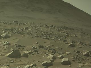 View image taken on Mars, Mars Perseverance Sol 957: Right Navigation Camera (Navcam)