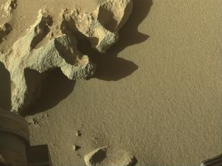 View image taken on Mars, Mars Perseverance Sol 957: Right Navigation Camera (Navcam)