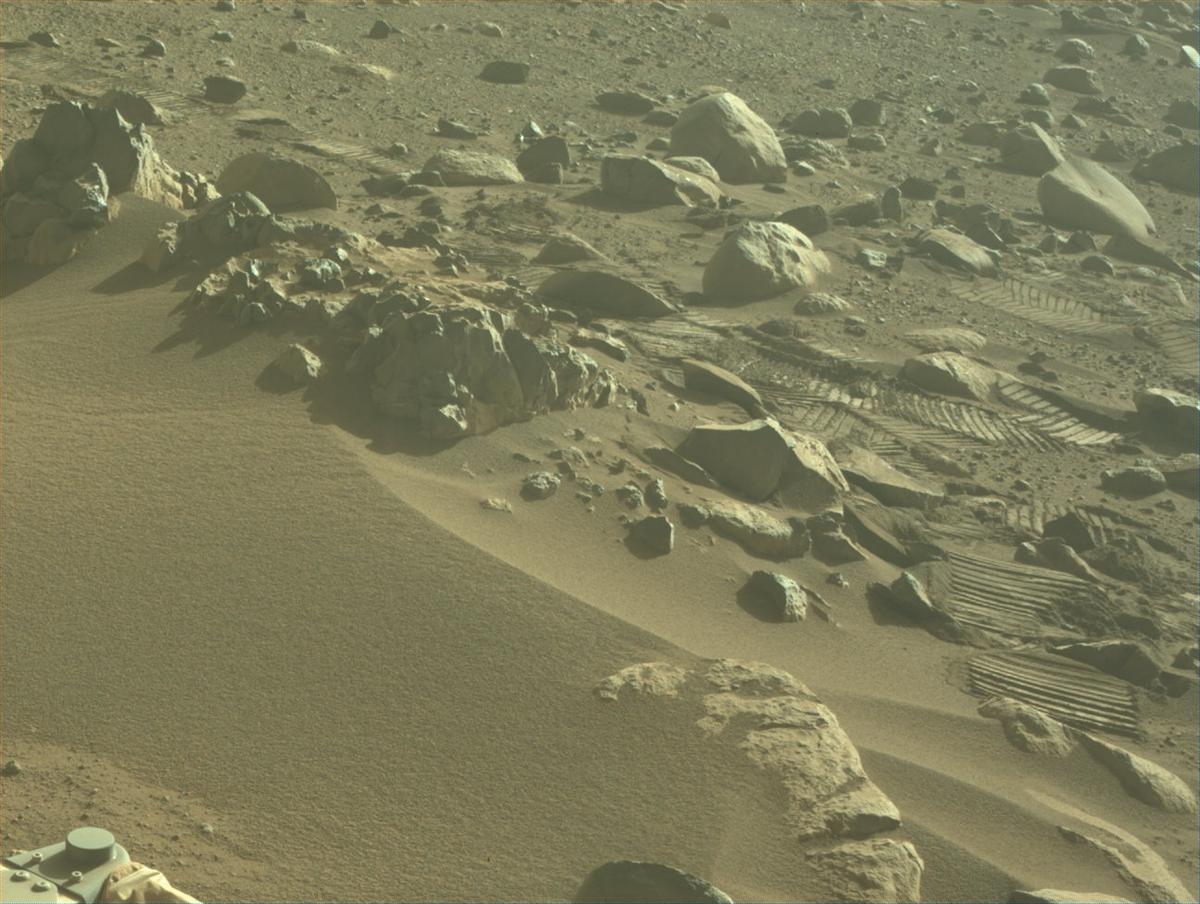 This image was taken by NAVCAM_RIGHT onboard NASA's Mars rover Perseverance on Sol 957