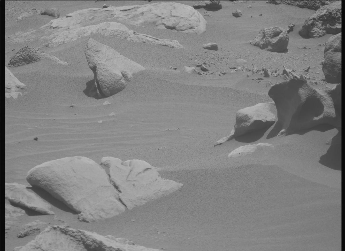 This image was taken by MCZ_RIGHT onboard NASA's Mars rover Perseverance on Sol 959
